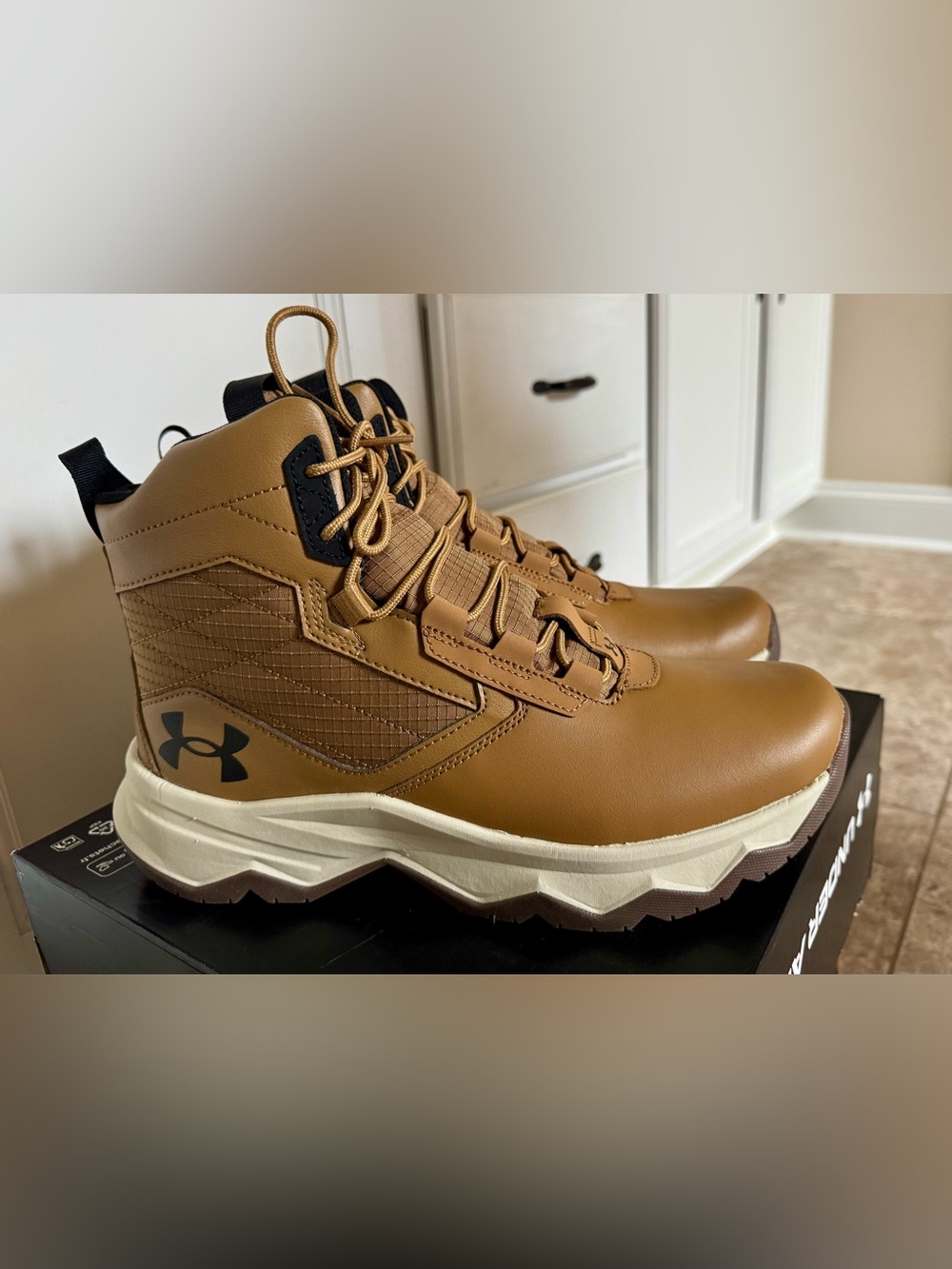 Under Armour UA Stellar G2 6" Tactical‎ Duty Boots Hiking Boot Men's Size 8.5